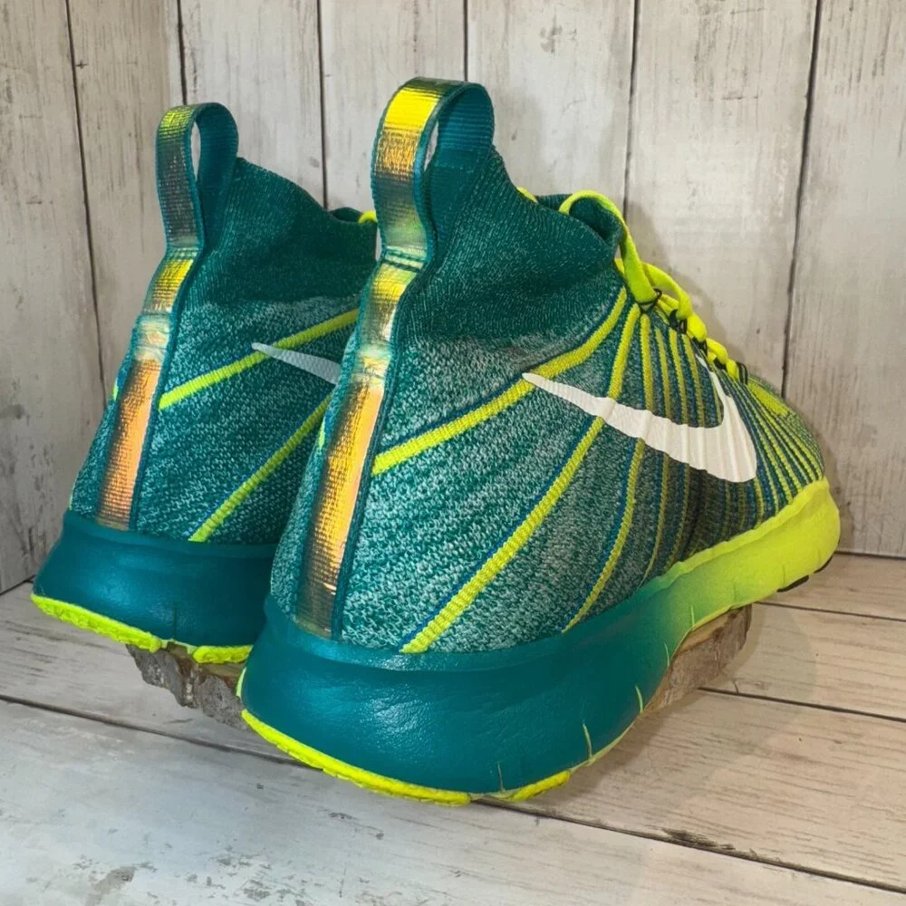 NIKE FREE TRAIN FORCE FLYKNIT Men Size 11.5 Green Training Sneaker 833275-313 - Picture 3 of 12
